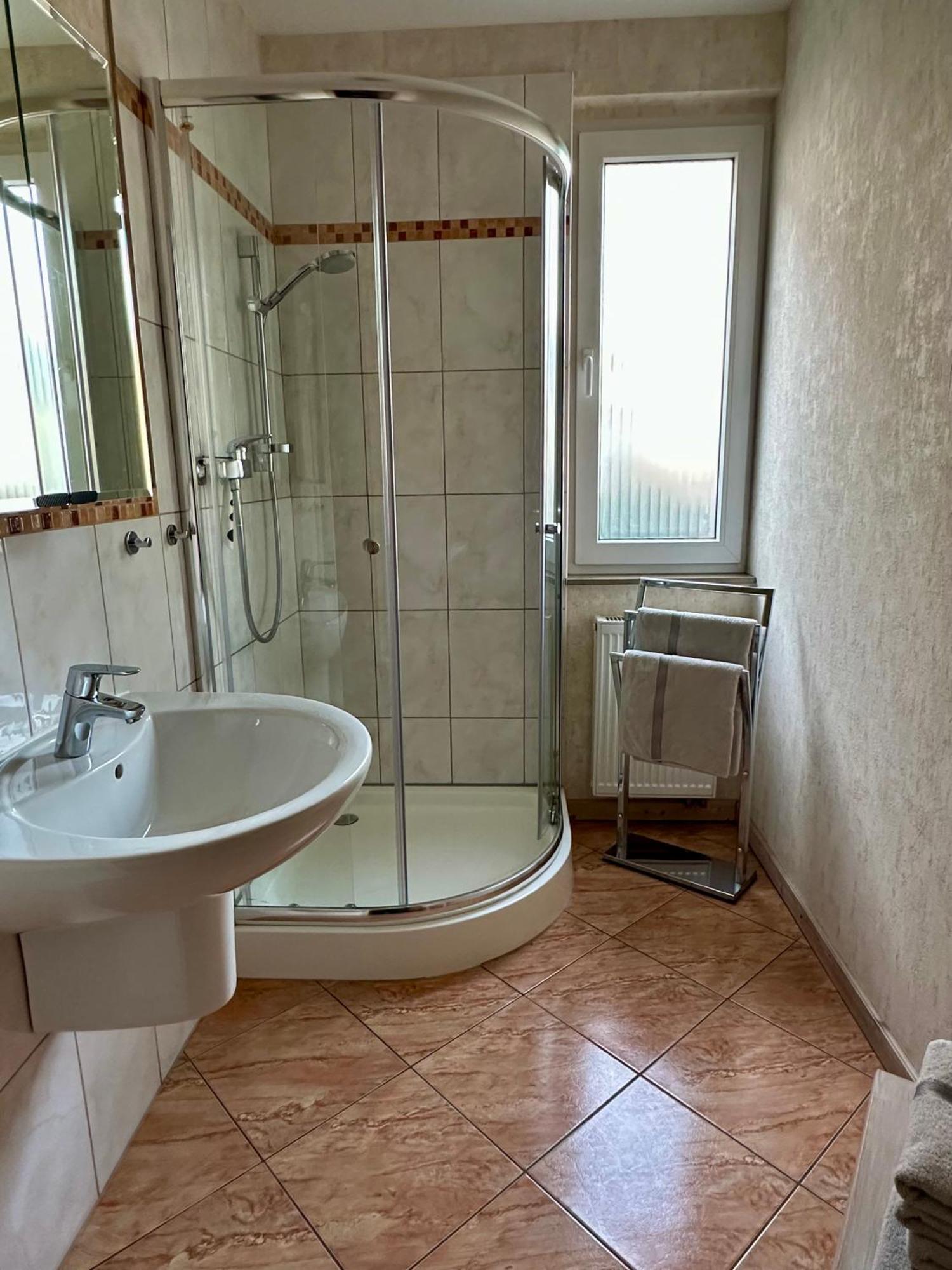 Ferienwohnung แอร์ฟวร์ท ภายนอก รูปภาพ